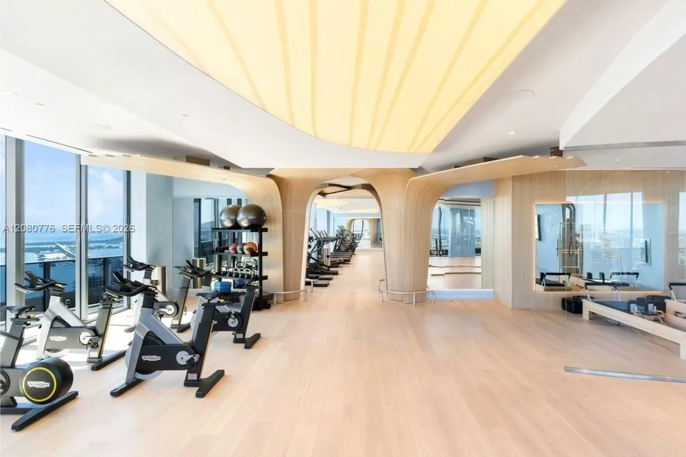 1000 Brickell Plz #4207 Miami, FL 33131
