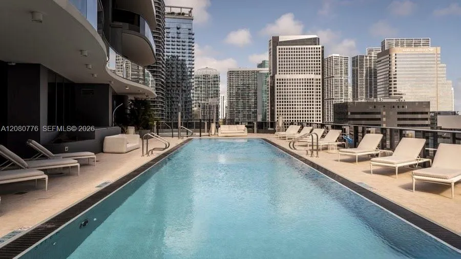 1000 Brickell Plz #4207 Miami, FL 33131