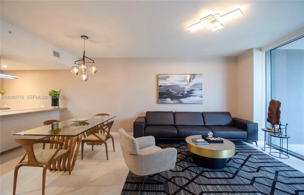 1000 Brickell Plz #4207 Miami, FL 33131