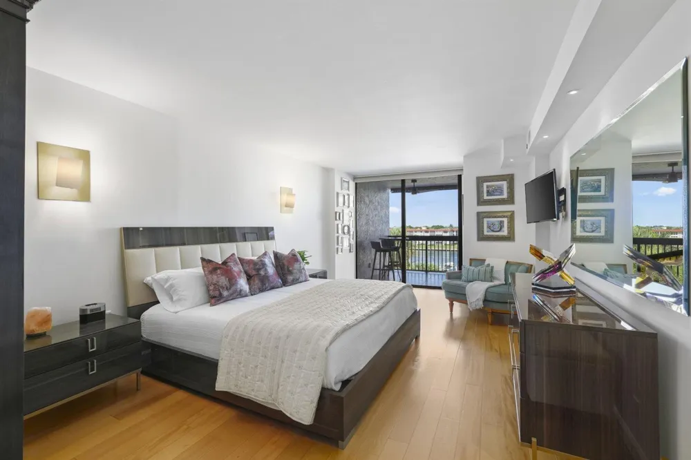 1155 Hillsboro Mile #402 Hillsboro Beach, FL 33062