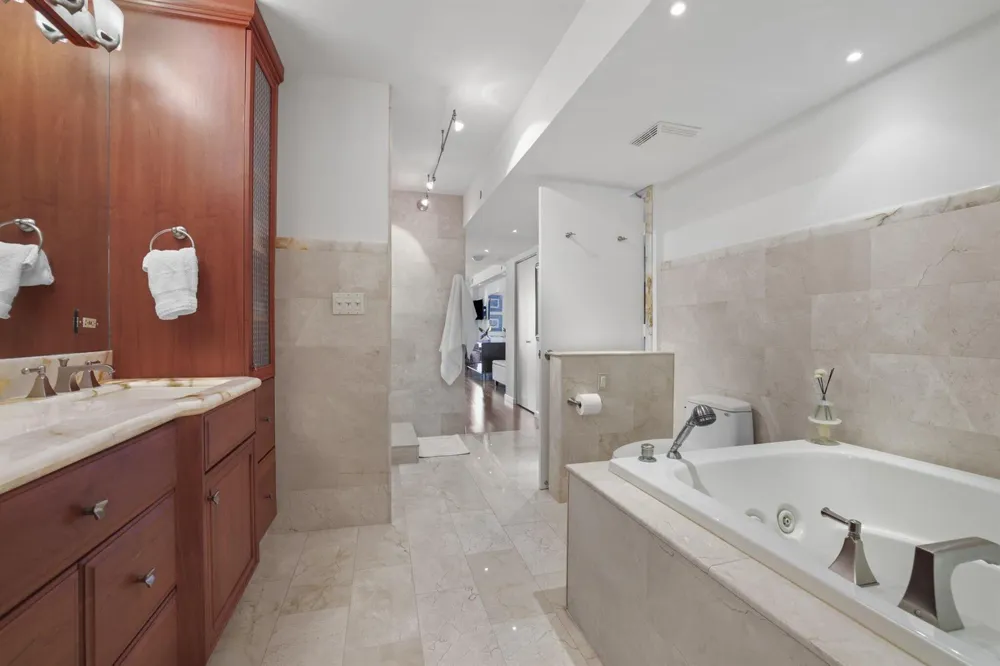 1155 Hillsboro Mile #402 Hillsboro Beach, FL 33062