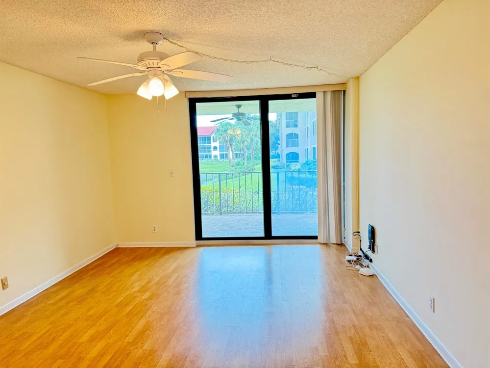 7030 HALF MOON CIRCLE #121 Hypoluxo, FL 33462