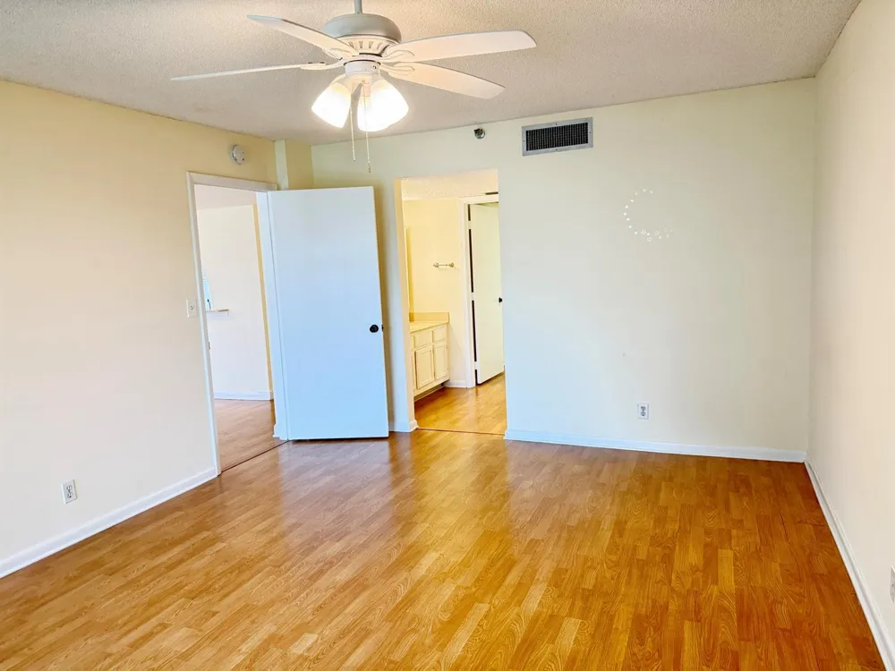 7030 HALF MOON CIRCLE #121 Hypoluxo, FL 33462