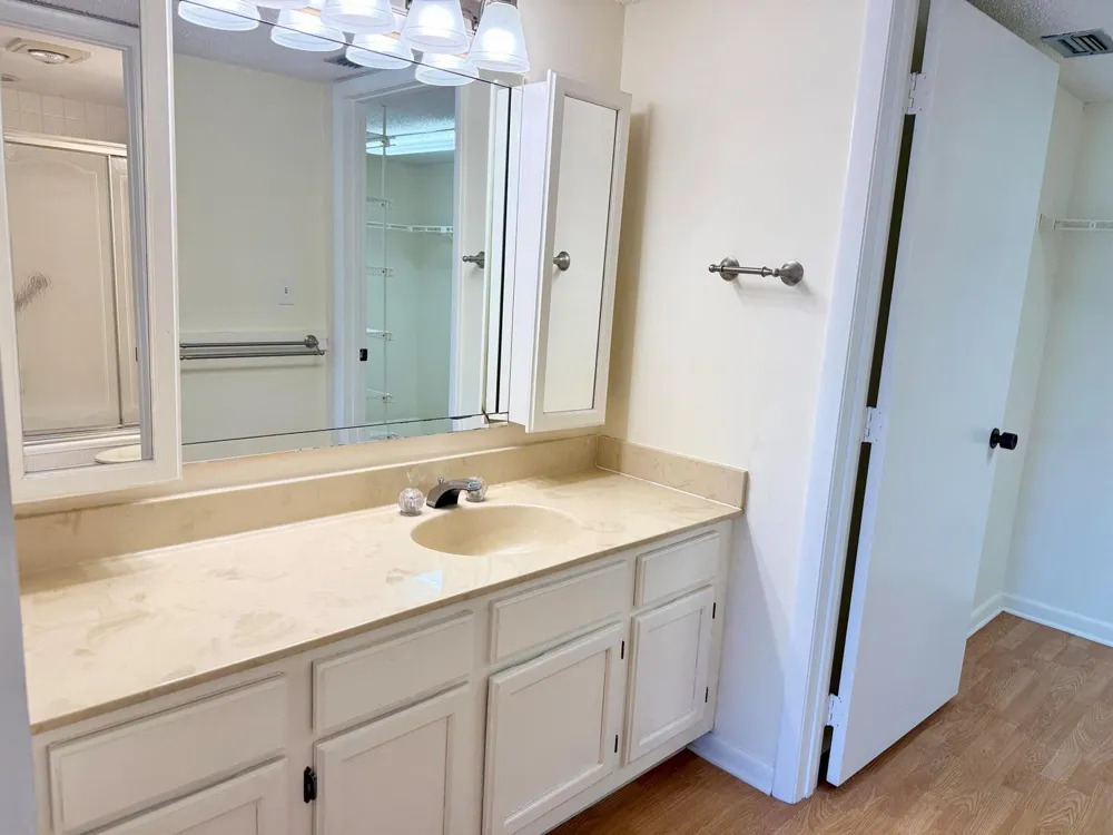 7030 HALF MOON CIRCLE #121 Hypoluxo, FL 33462