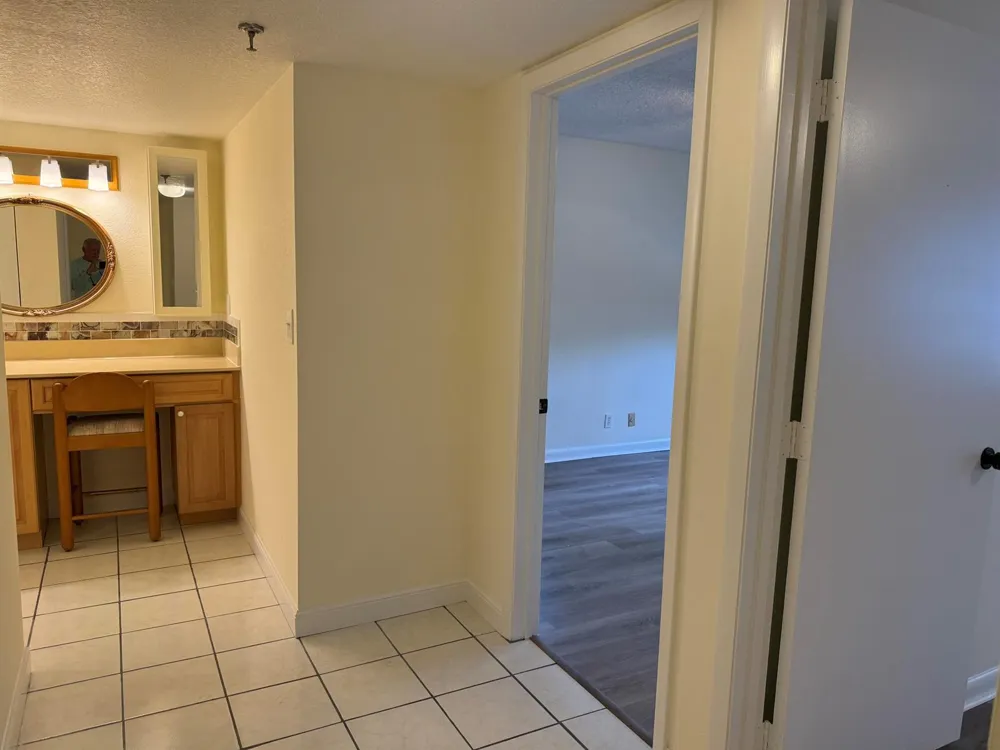7030 HALF MOON CIRCLE #121 Hypoluxo, FL 33462