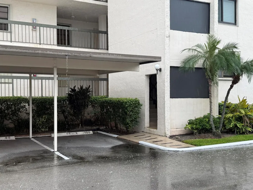 7030 HALF MOON CIRCLE #121 Hypoluxo, FL 33462