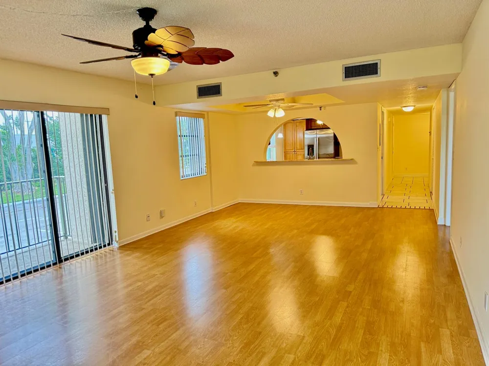 7030 HALF MOON CIRCLE #121 Hypoluxo, FL 33462
