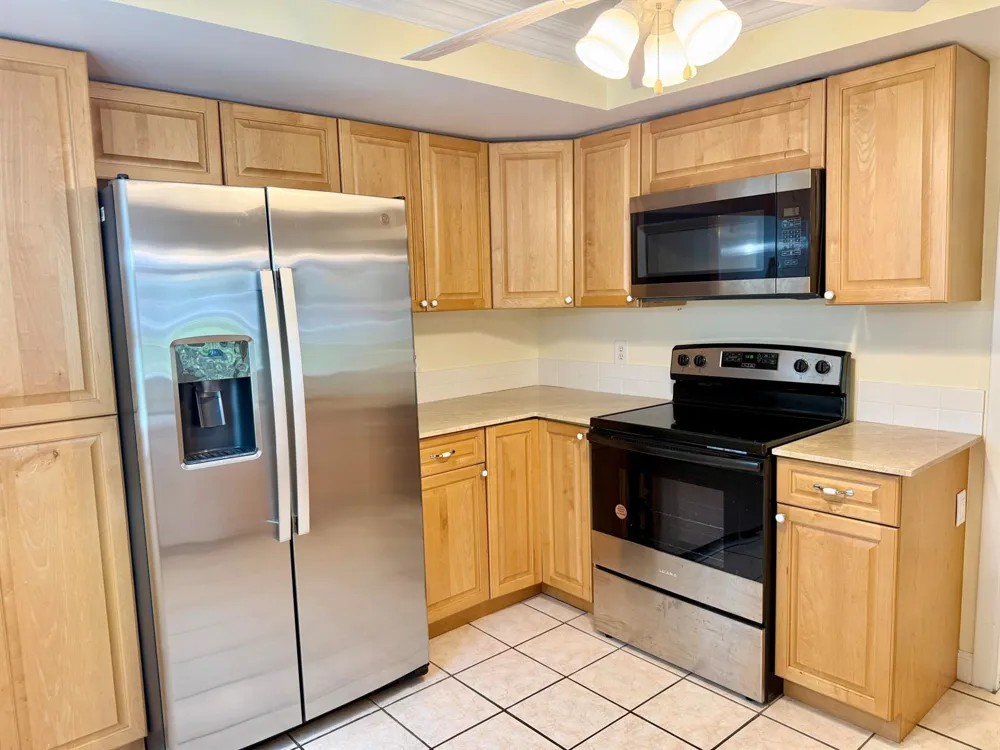 7030 HALF MOON CIRCLE #121 Hypoluxo, FL 33462