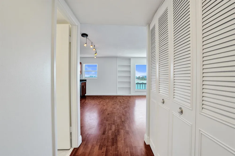 2500 NE 48TH LANE #606 Fort Lauderdale, FL 33308