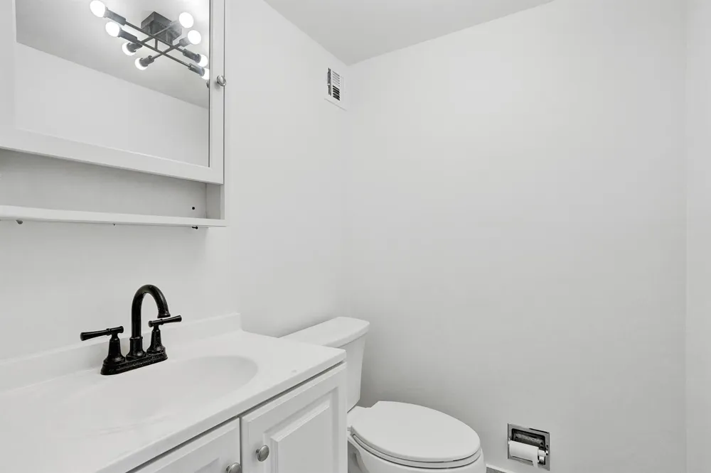 2500 NE 48TH LANE #606 Fort Lauderdale, FL 33308
