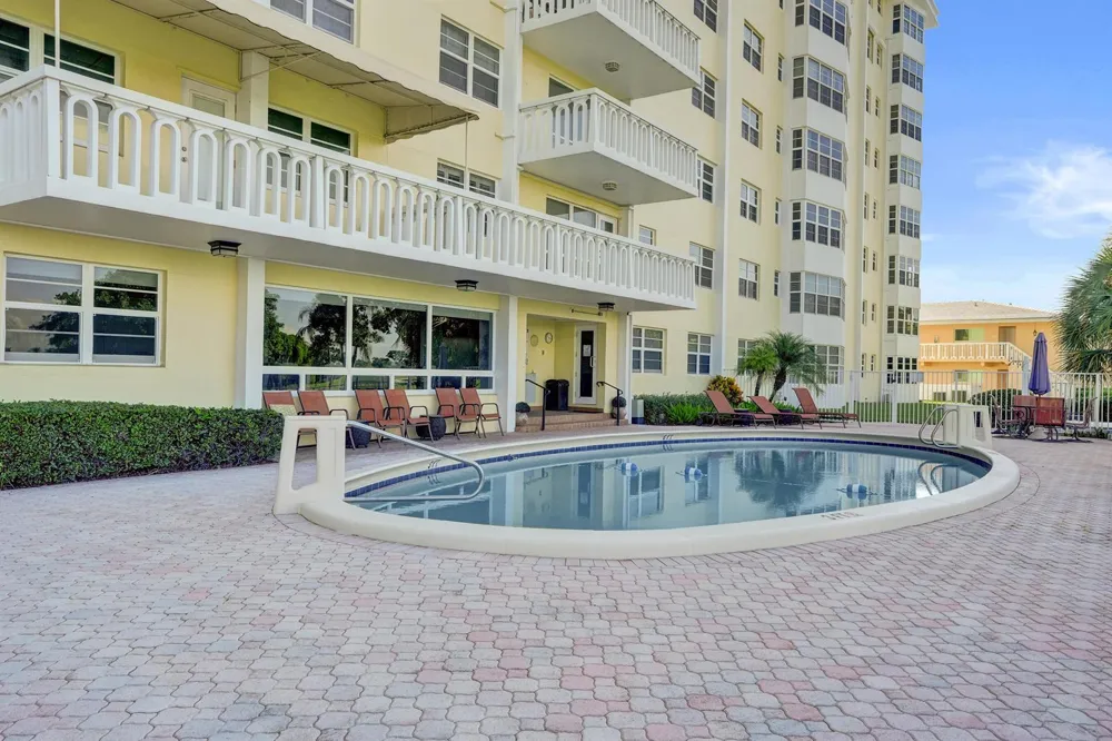 2500 NE 48TH LANE #606 Fort Lauderdale, FL 33308