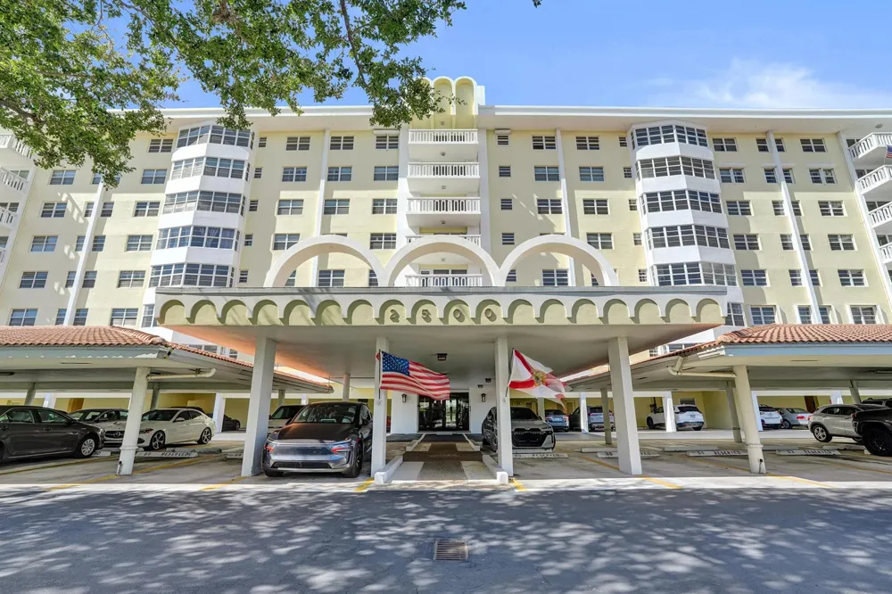 2500 NE 48TH LANE #606 Fort Lauderdale, FL 33308