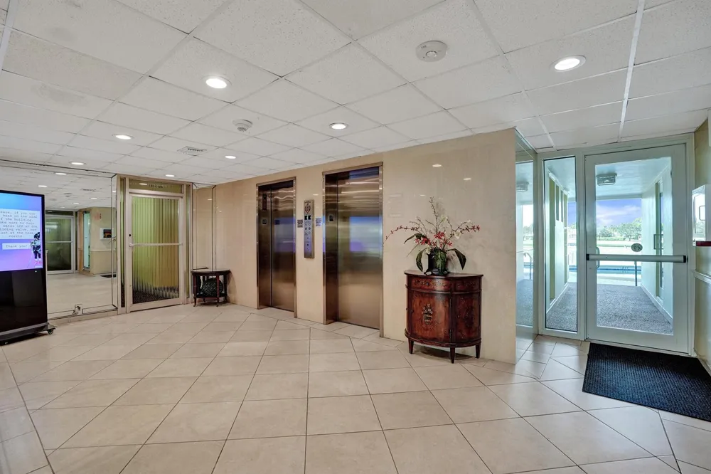 2500 NE 48TH LANE #606 Fort Lauderdale, FL 33308