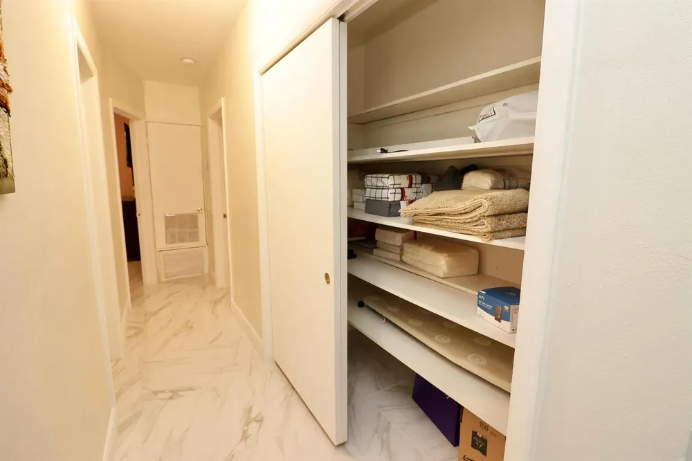 842 NE 154TH STREET Miami, FL 33162