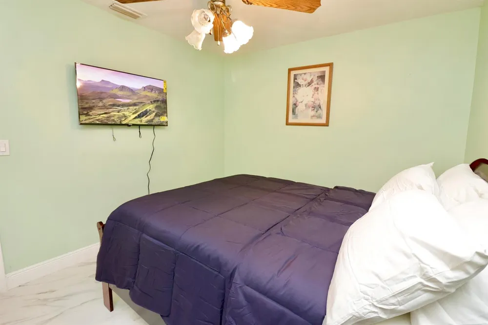 842 NE 154TH STREET Miami, FL 33162