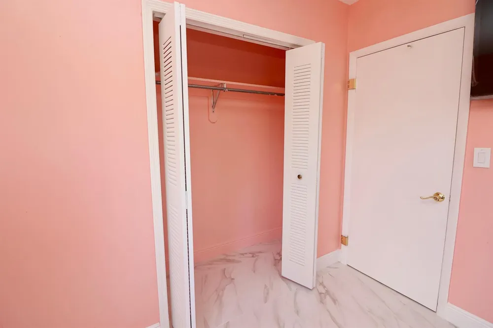 842 NE 154TH STREET Miami, FL 33162