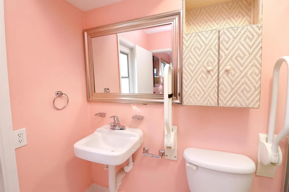 842 NE 154TH STREET Miami, FL 33162