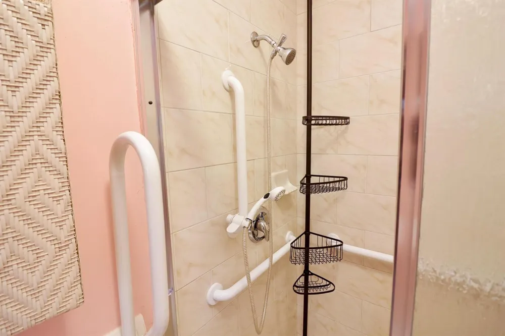 842 NE 154TH STREET Miami, FL 33162