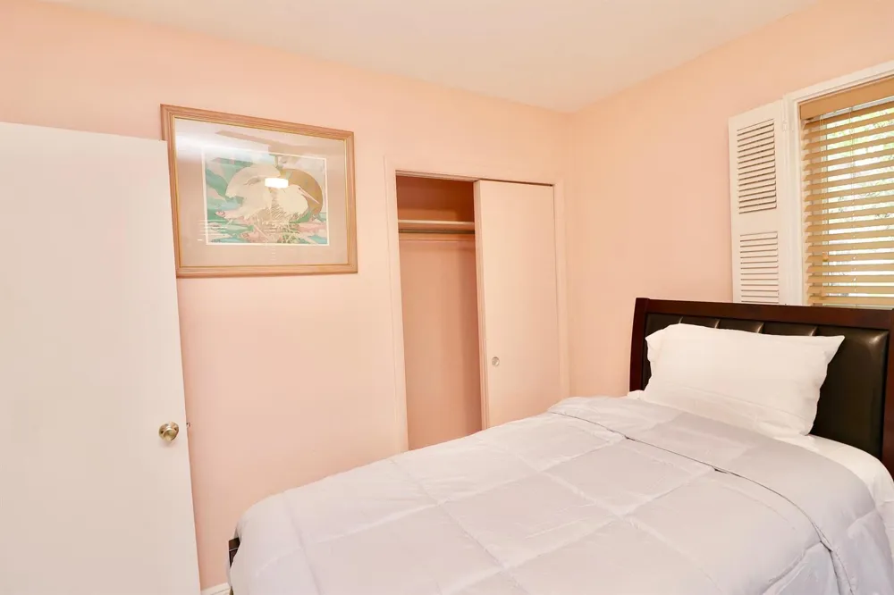842 NE 154TH STREET Miami, FL 33162