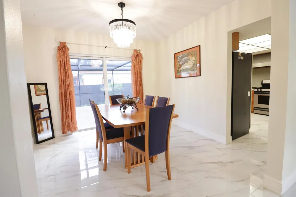 842 NE 154TH STREET Miami, FL 33162