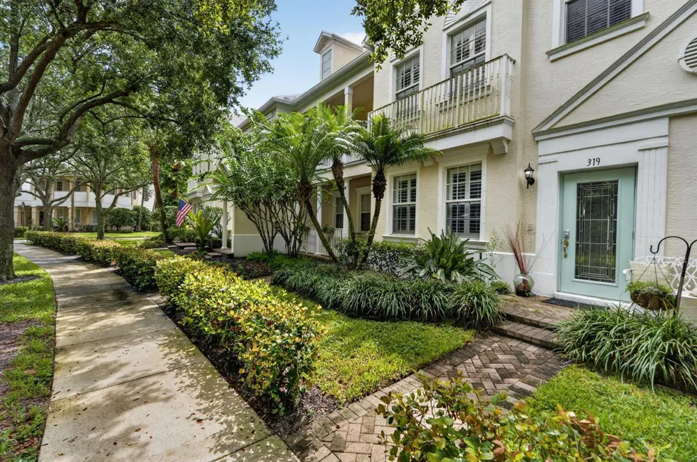 319 E BAY CEDAR CIRCLE Jupiter, FL 33458