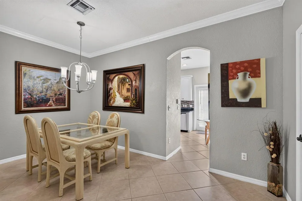 319 E BAY CEDAR CIRCLE Jupiter, FL 33458