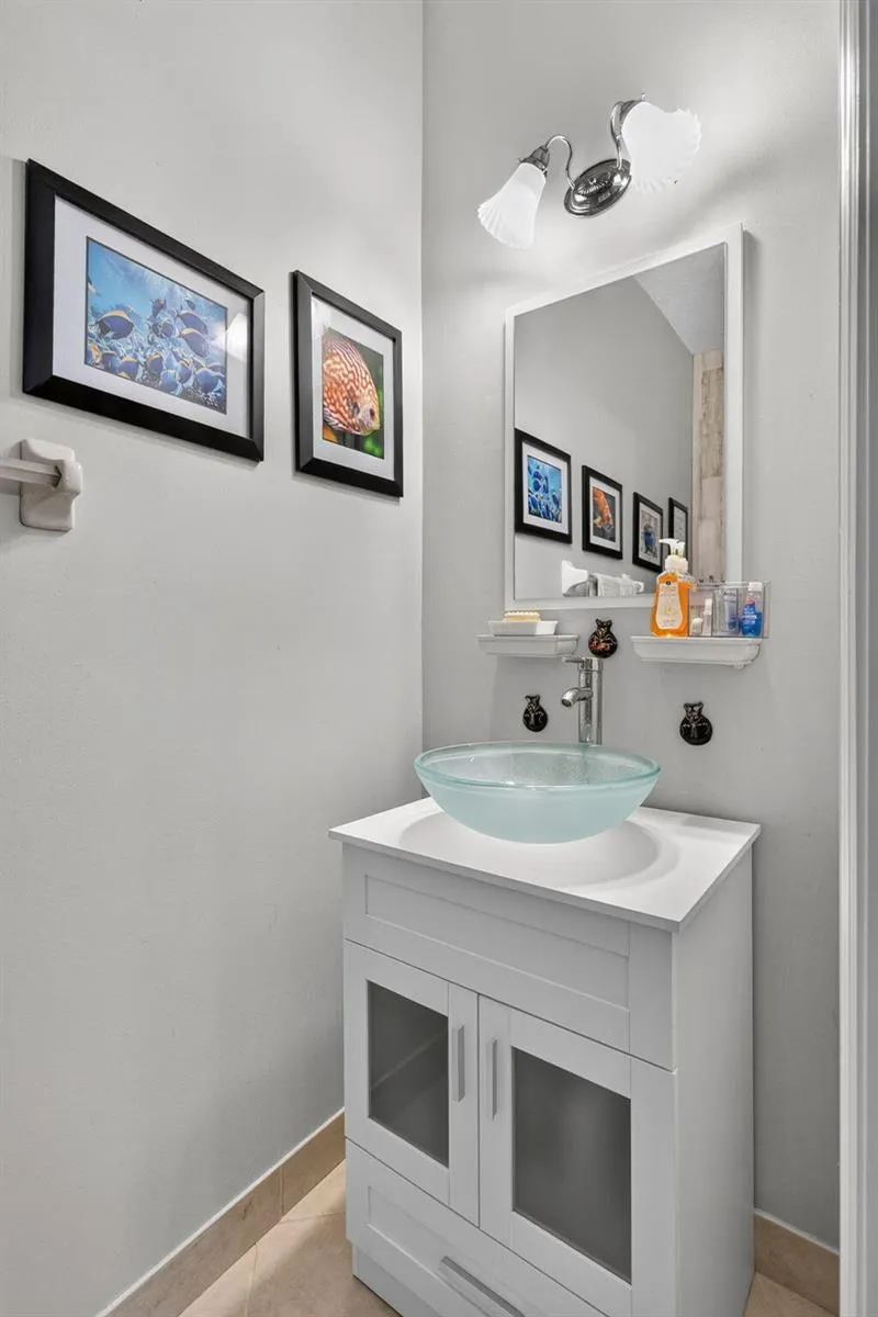 319 E BAY CEDAR CIRCLE Jupiter, FL 33458