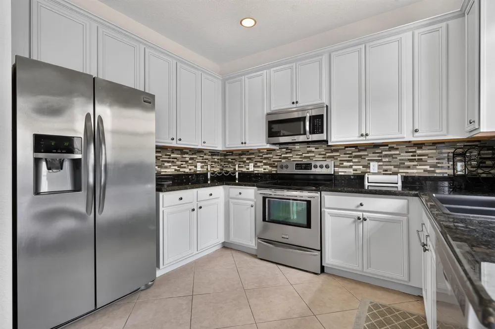 319 E BAY CEDAR CIRCLE Jupiter, FL 33458