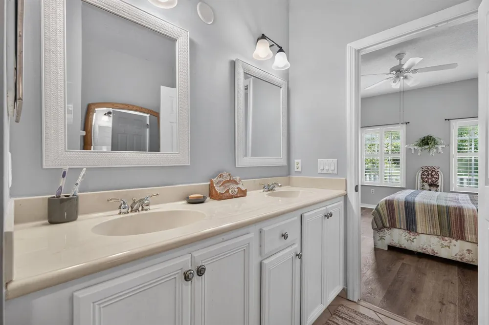 319 E BAY CEDAR CIRCLE Jupiter, FL 33458