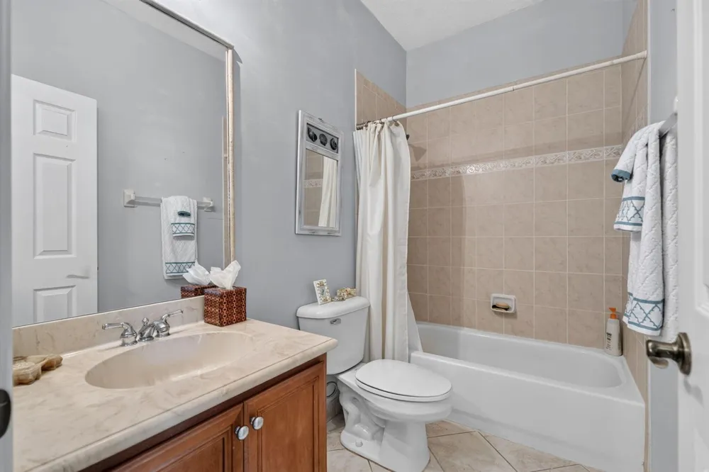 319 E BAY CEDAR CIRCLE Jupiter, FL 33458