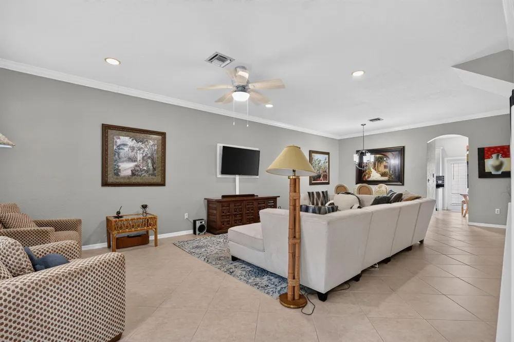 319 E BAY CEDAR CIRCLE Jupiter, FL 33458