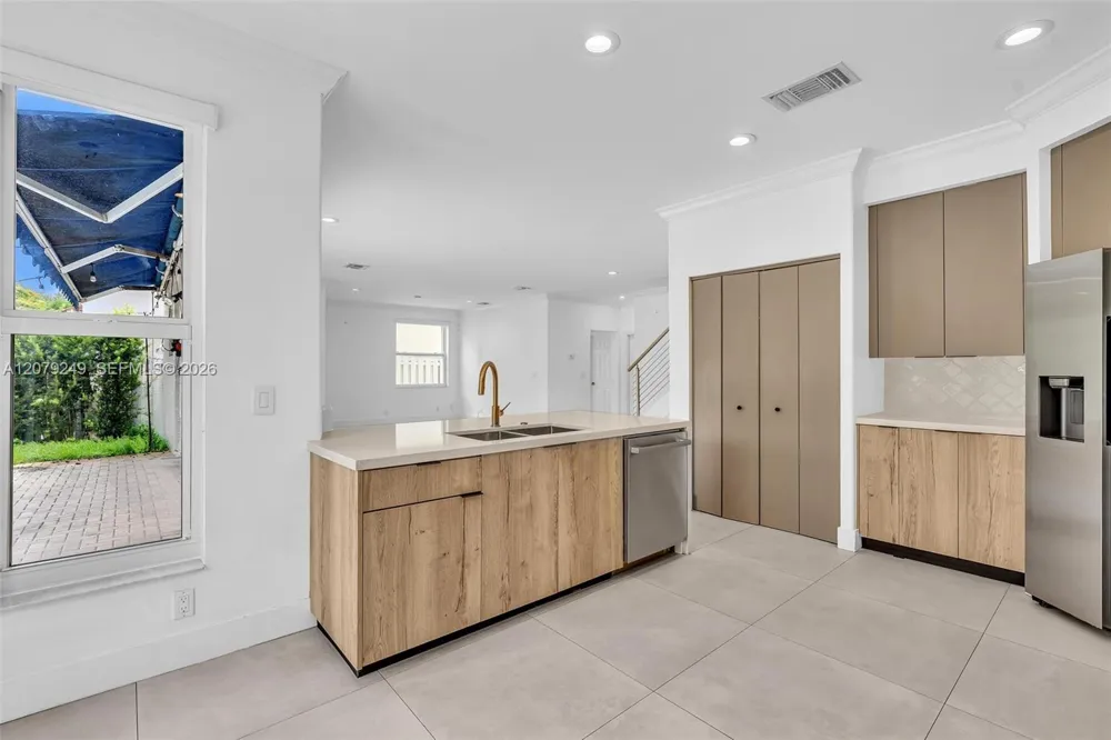 3433 SW 52nd ct Hollywood, FL 33312