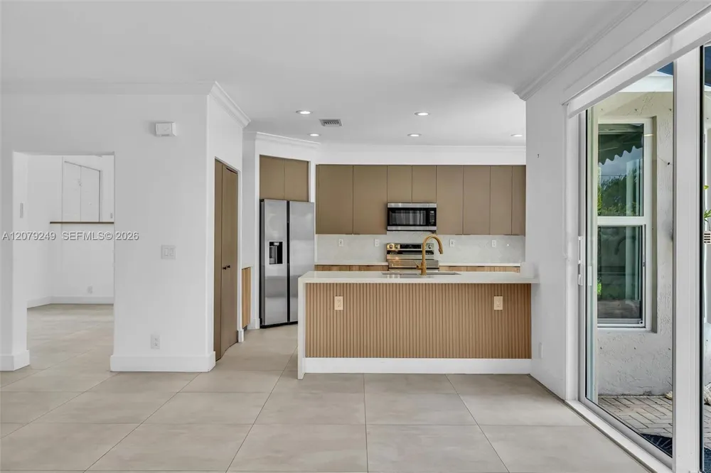 3433 SW 52nd ct Hollywood, FL 33312
