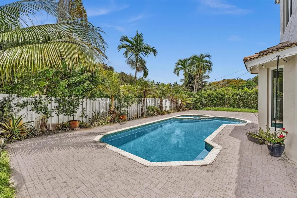 3433 SW 52nd ct Hollywood, FL 33312