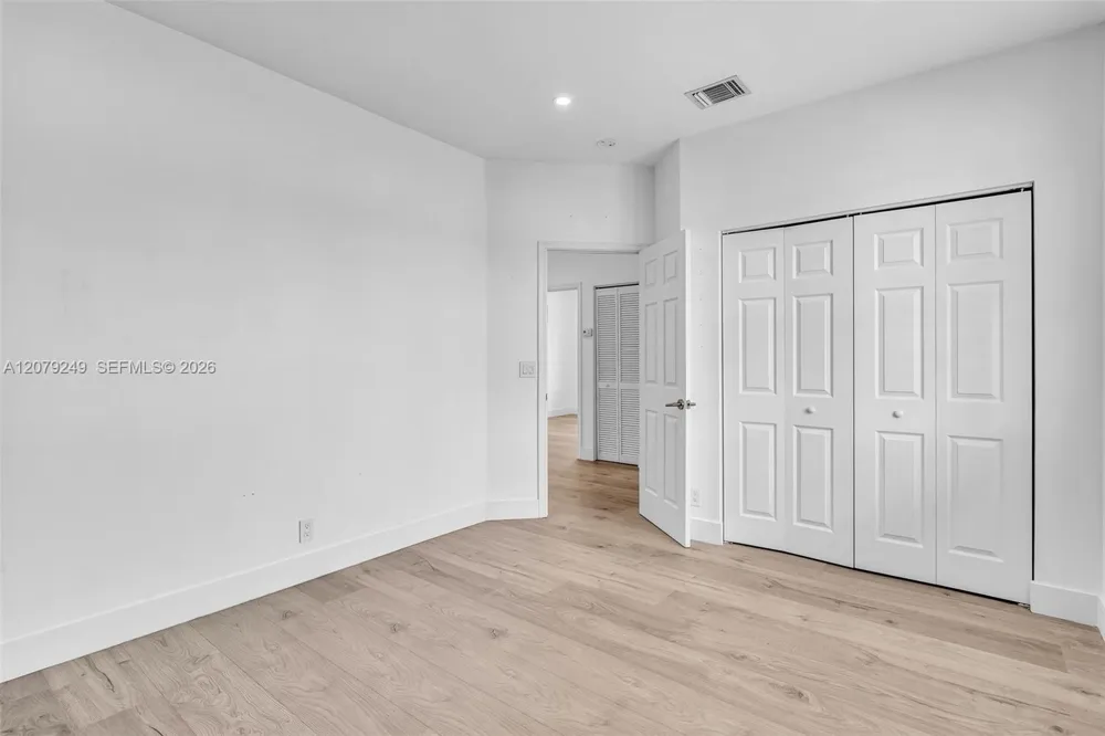 3433 SW 52nd ct Hollywood, FL 33312