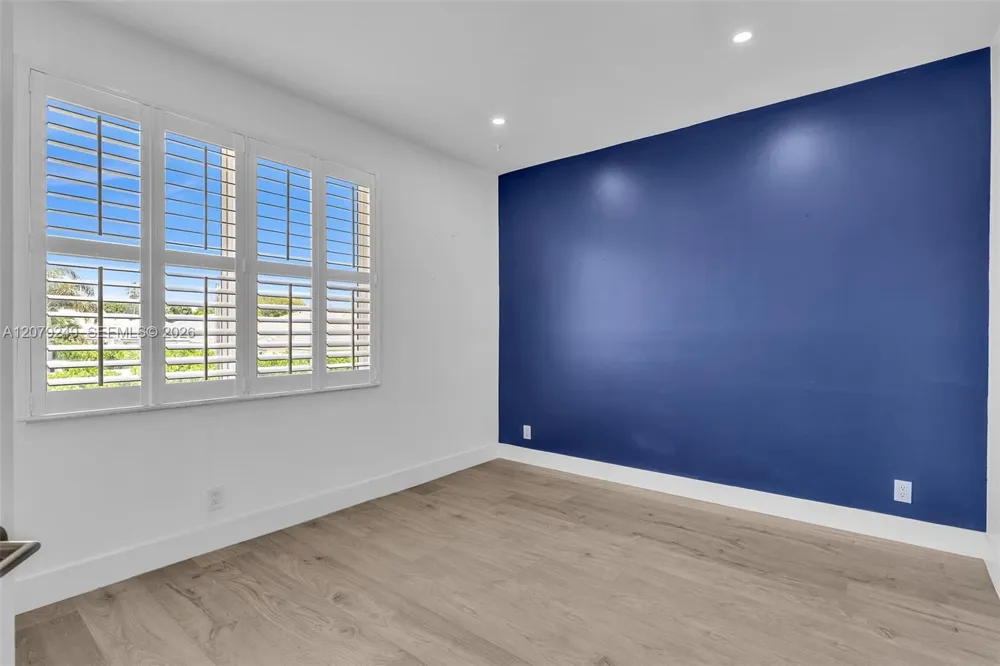 3433 SW 52nd ct Hollywood, FL 33312