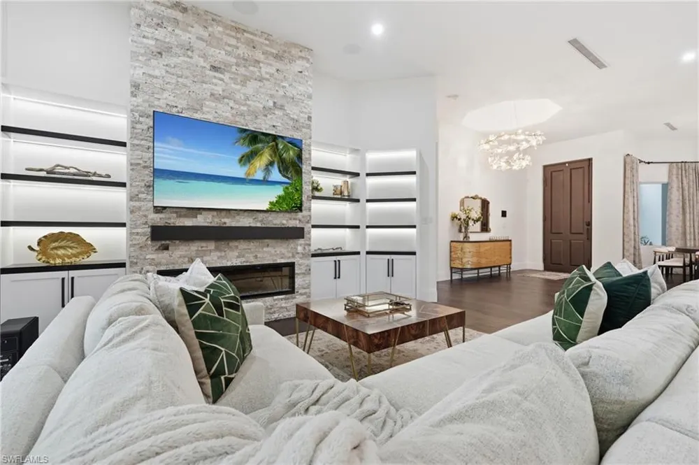 2751 68th Street SW Naples, FL 34105