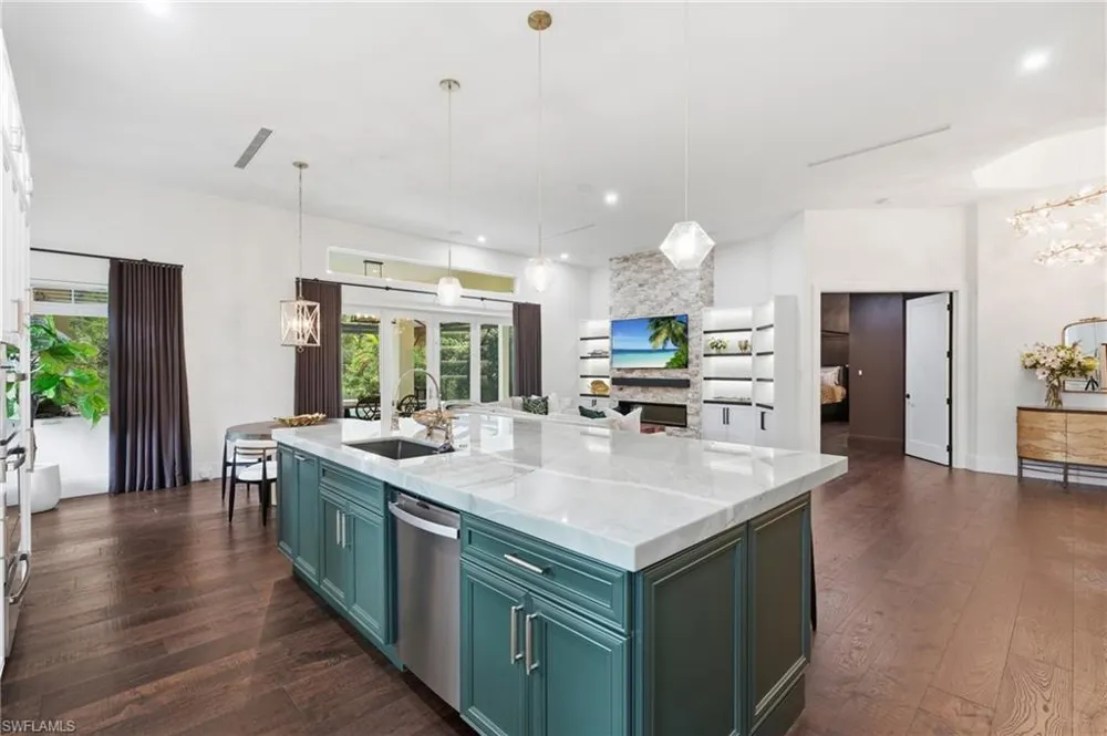 2751 68th Street SW Naples, FL 34105