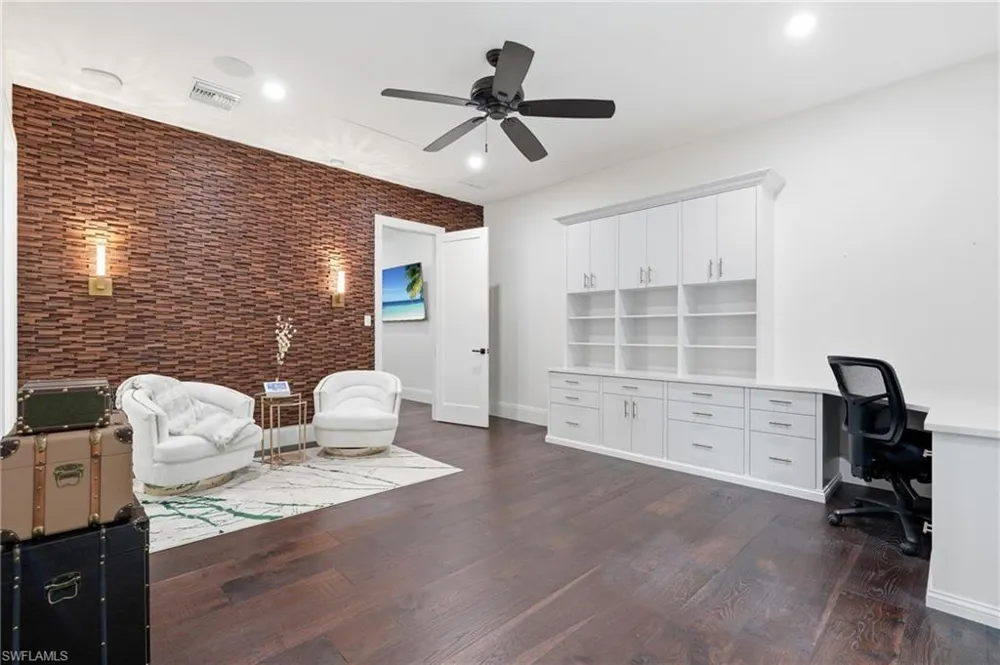 2751 68th Street SW Naples, FL 34105