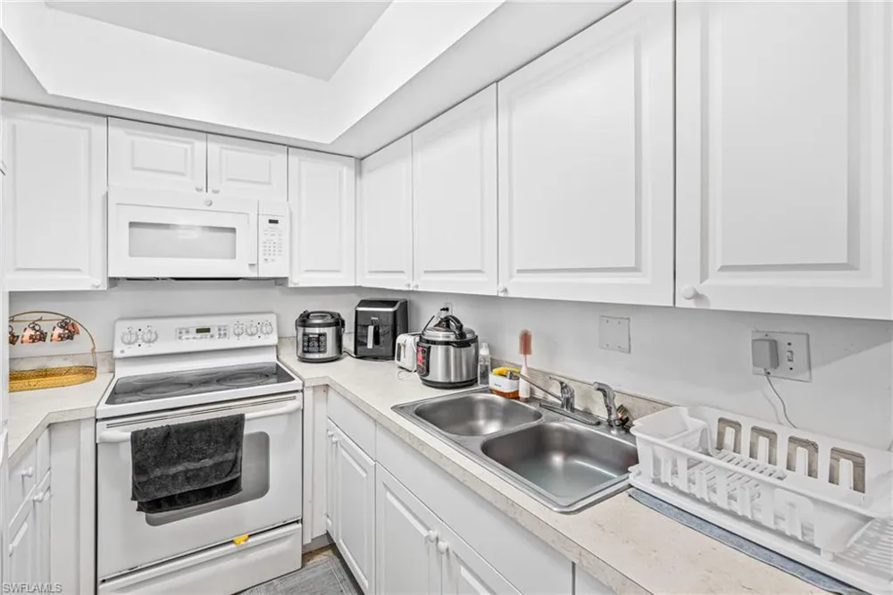 1099 Vineyard Place Lehigh Acres, FL 33936