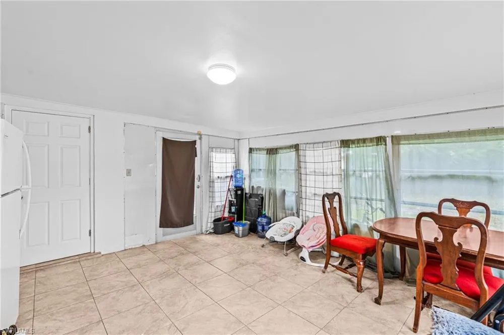 1099 Vineyard Place Lehigh Acres, FL 33936