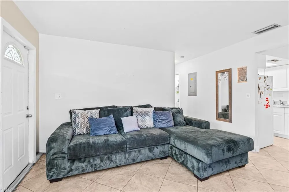 1099 Vineyard Place Lehigh Acres, FL 33936