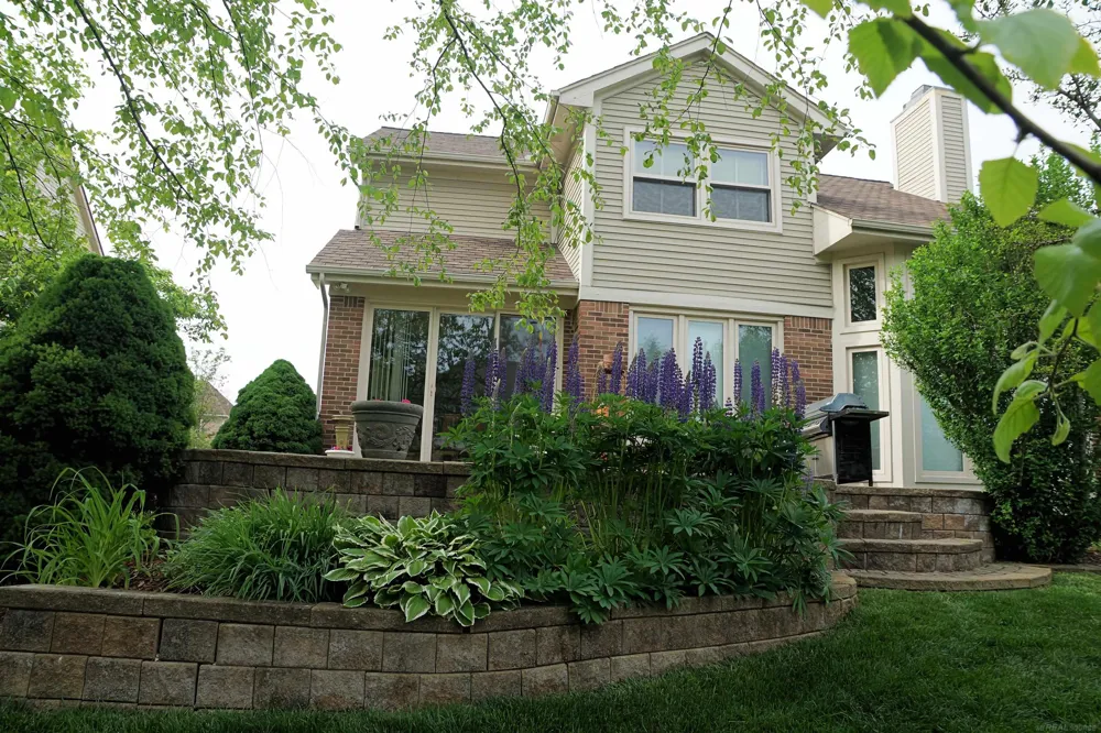45875 Fountain View Drive Canton Charter Township, MI 48188