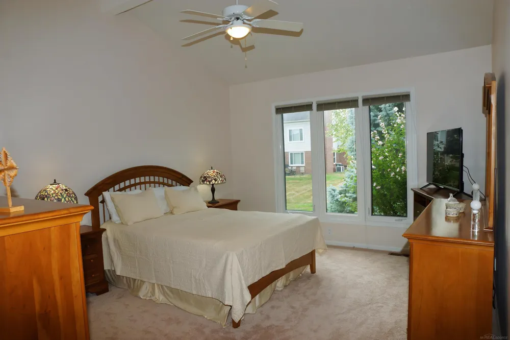 45875 Fountain View Drive Canton Charter Township, MI 48188