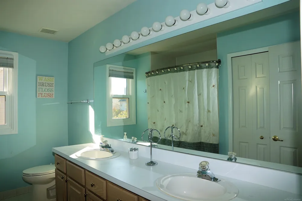 45875 Fountain View Drive Canton Charter Township, MI 48188