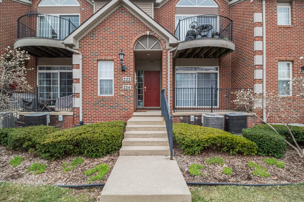 222 W Oakbrook Drive Ann Arbor City, MI 48103