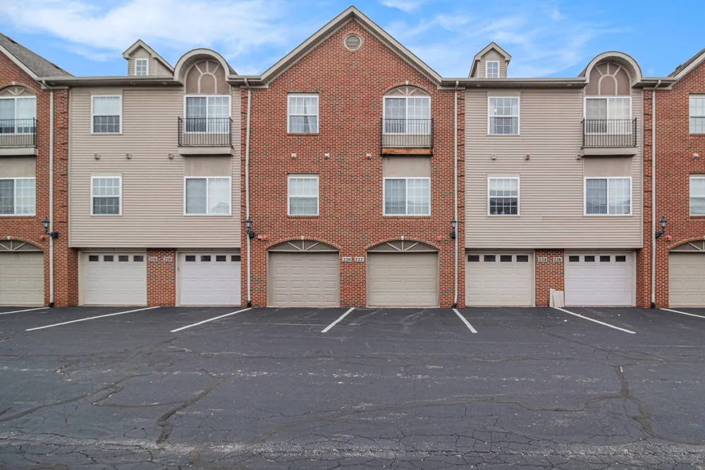 222 W Oakbrook Drive Ann Arbor City, MI 48103