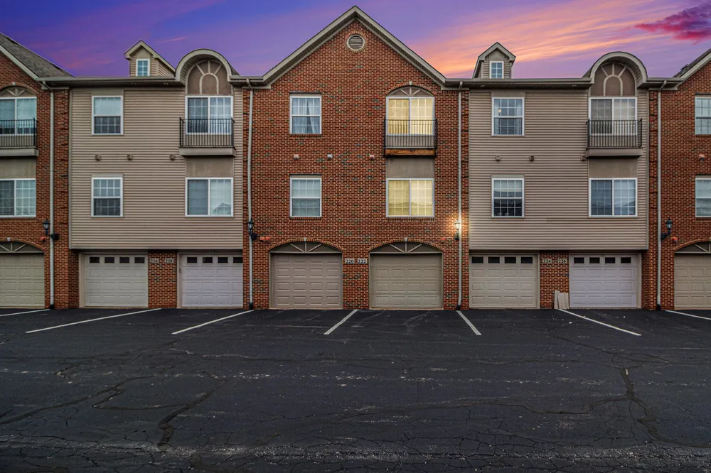 222 W Oakbrook Drive Ann Arbor City, MI 48103