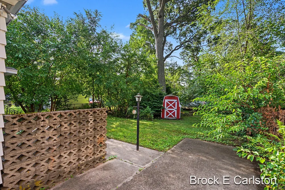 2315 Harding Avenue Muskegon City, MI 49441