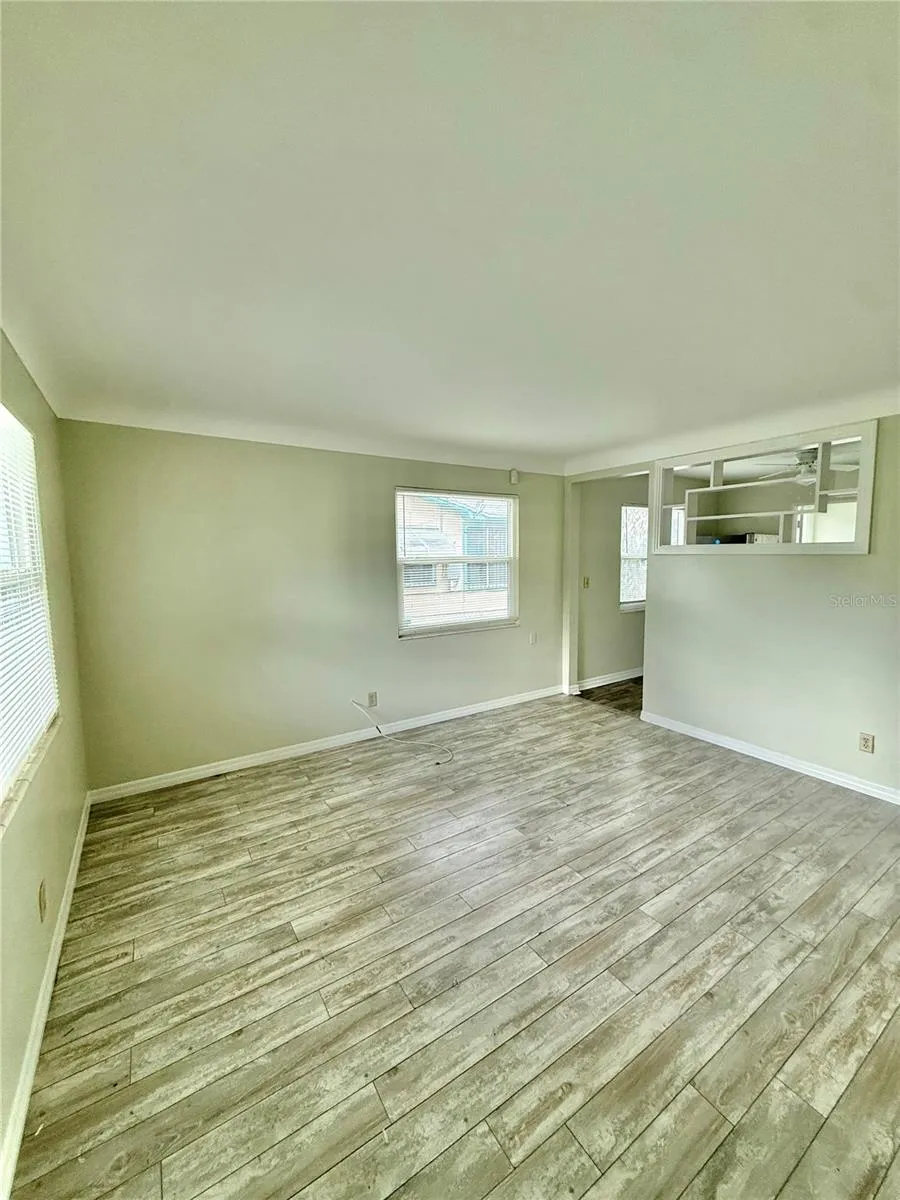 4618 18TH AVENUE S St Petersburg, FL 33711